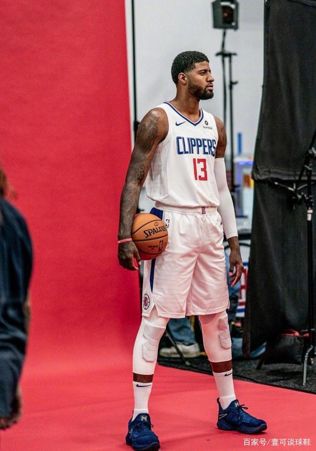 环足奖年度最佳前锋候选：哈兰德、姆巴佩、亚马尔在列（哈兰德、姆巴佩、亚马尔入围环足奖年度最佳前锋）