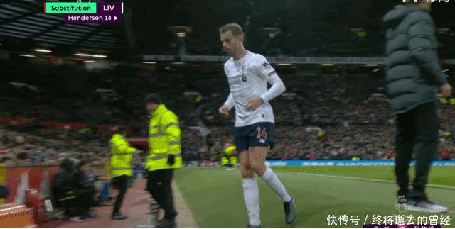 山东男篮险胜北京男篮，以4分优势晋级八强，双方激烈争夺，关键球员表现突出。