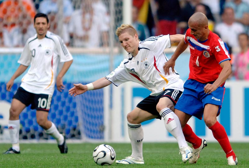 德转评年度最佳前锋：登贝莱、哈兰德、凯恩、姆巴佩入围（德转年度最佳前锋候选揭晓：登贝莱、哈兰德、凯恩、姆巴佩上榜）