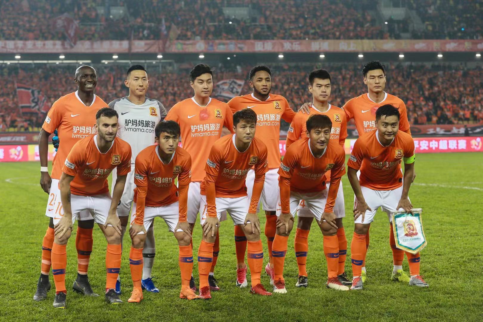 佩蒂特：虽然我之前批评大马丁的一些行为，但切尔西应该买他（佩蒂特：尽管此前质疑大马丁的行为，我仍建议切尔西签下他）