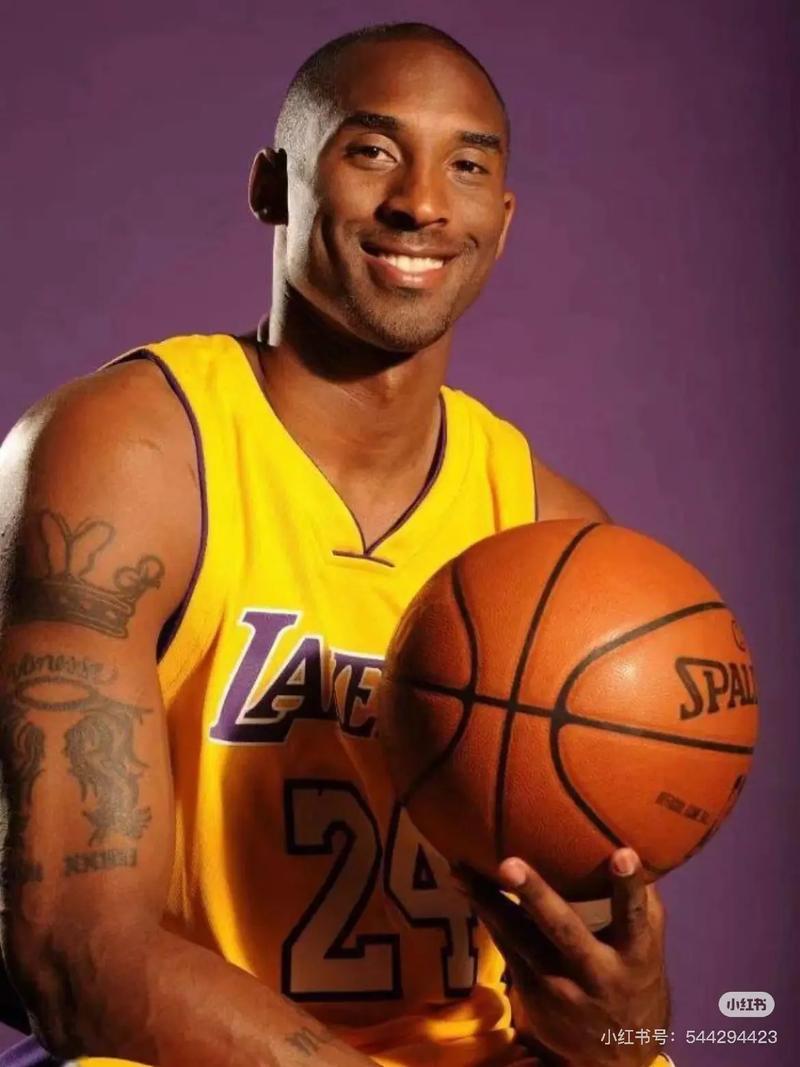 英格兰大名单：凯恩领衔，贝林、福登回归，拉什福德在列（英格兰公布新名单：凯恩挂帅，贝林厄姆与福登回归，拉什福德入选）